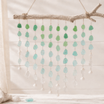 Basteln mit Meerglas Windspiel aus buntem Seeglas